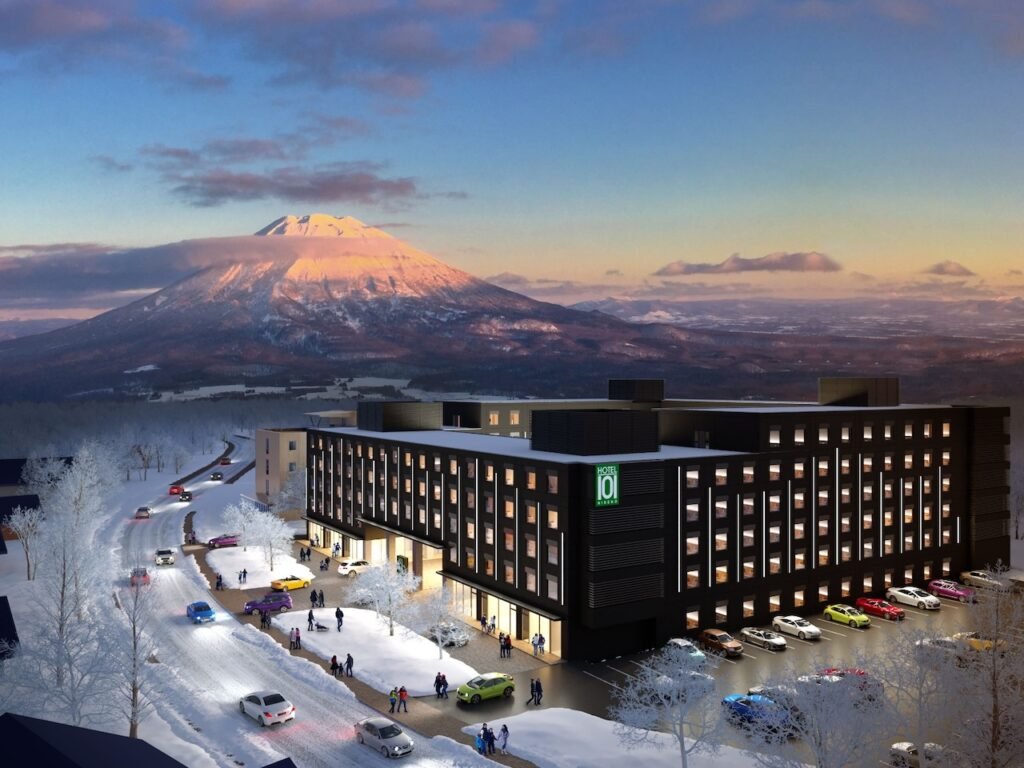 H101-Niseko-Hotel-Facade-Mountain-View-Night-1024x768